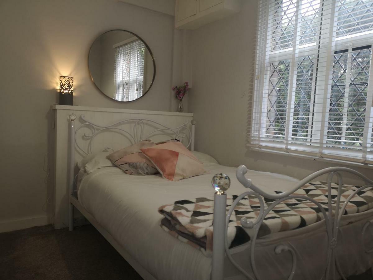 Easytoostay Paygate Cottage Brenchley Exterior photo