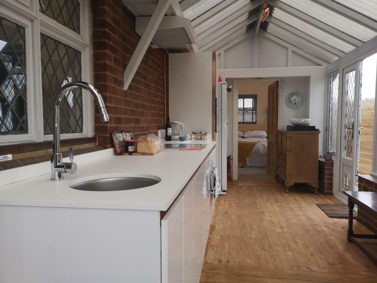 Easytoostay Paygate Cottage Brenchley Exterior photo