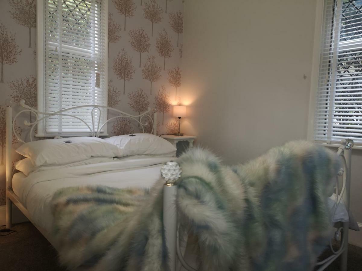 Easytoostay Paygate Cottage Brenchley Exterior photo